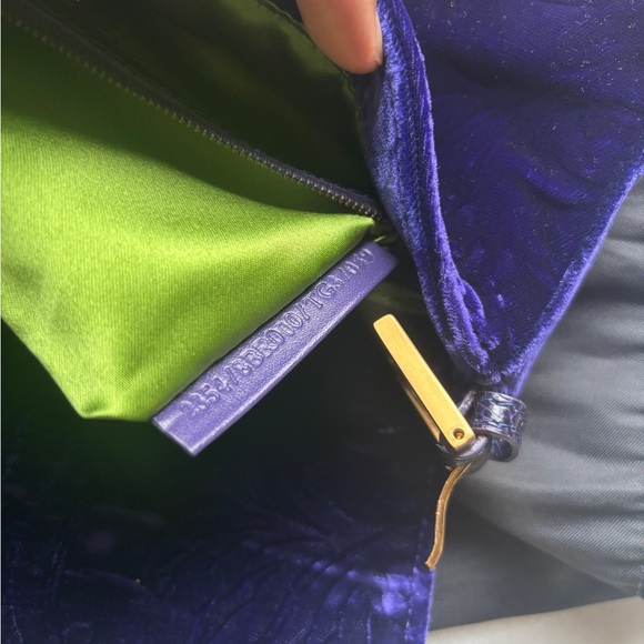 Vintage Fendi Baguette in embroidered purple velvet - Picture 12 of 16